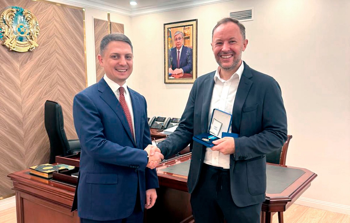 AG TECH CEO Alexander Podvalov was awarded the Order of Kurmet